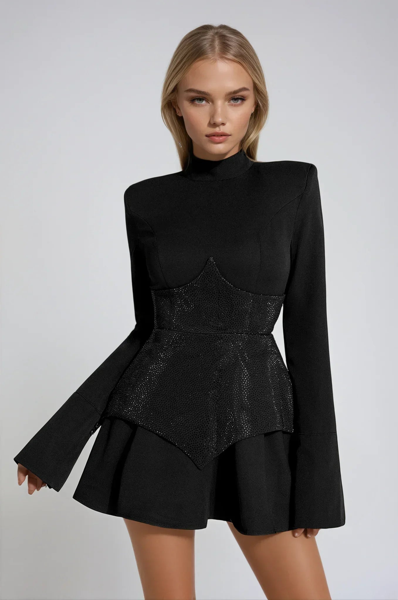 Sukienka Mini Siena z Błyszczącymi Cekinkami i Łączonymi Wzorami