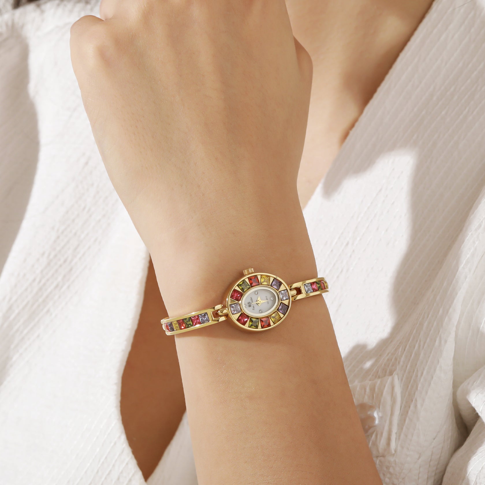 Zegarek Aurélienne z kryształami w kolorach tęczy