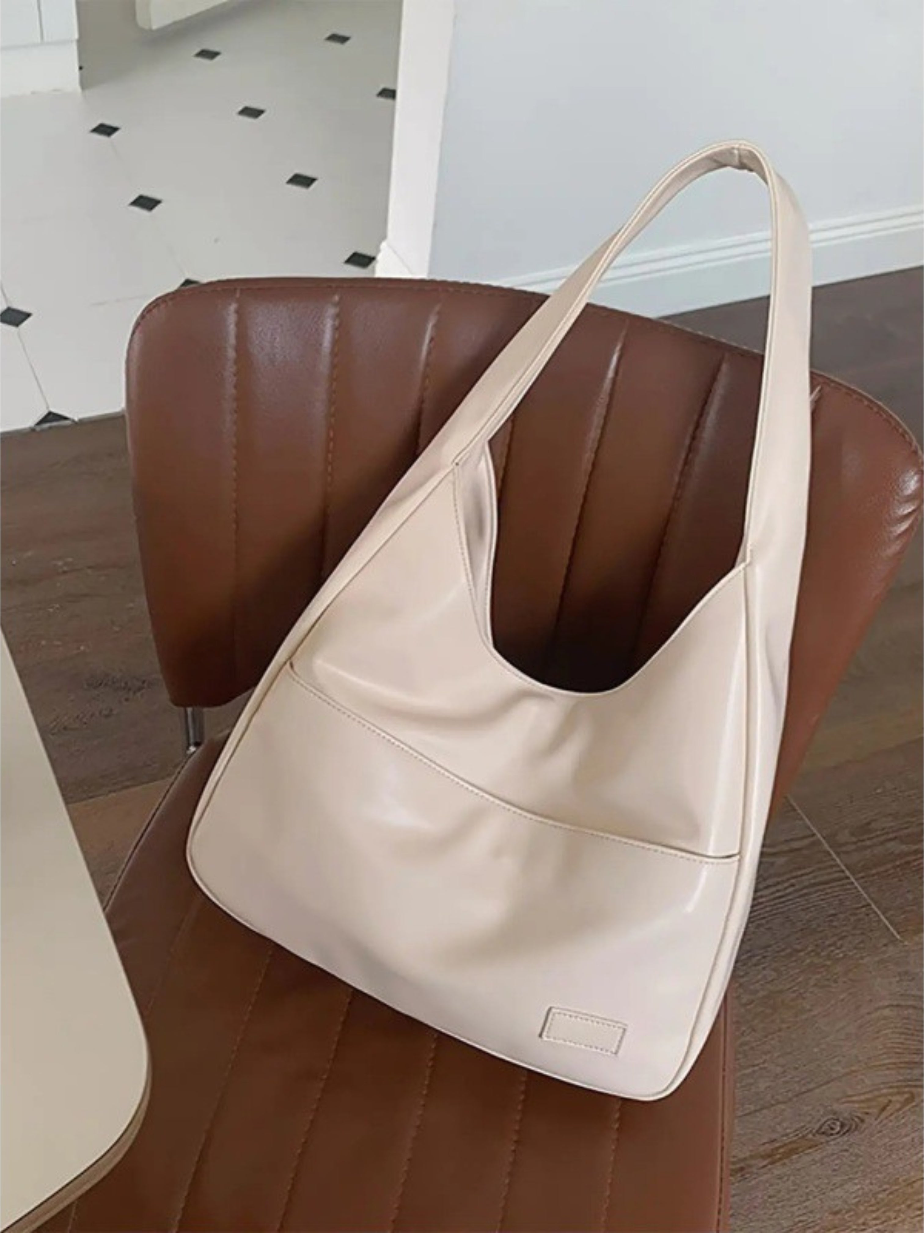 Lina Torba na Ramię