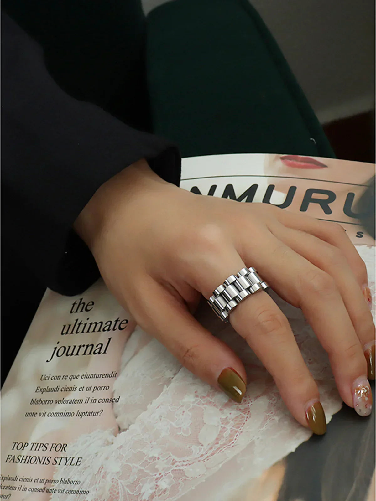 Lisha Pierścionek Secret Holds