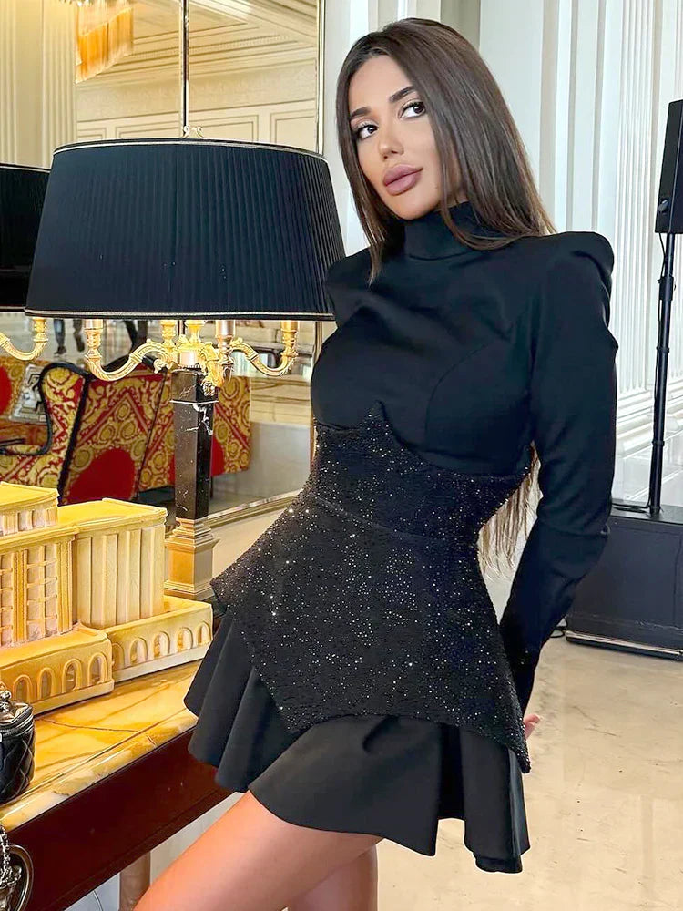 Sukienka Mini Siena z Błyszczącymi Cekinkami i Łączonymi Wzorami