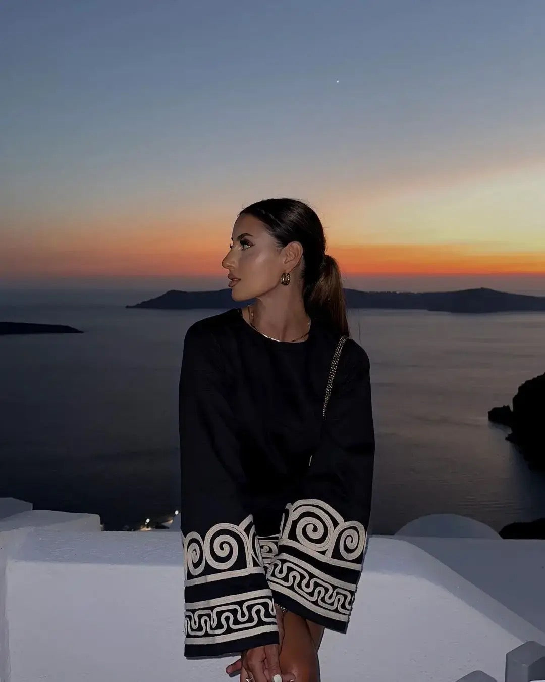 Sukienka mini Julianna z haftem