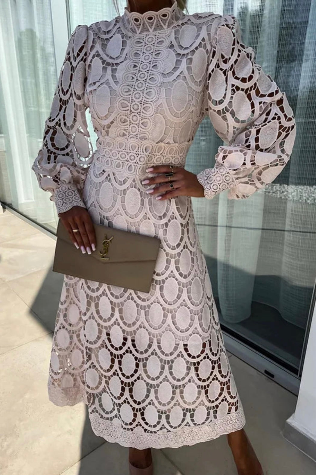 Sukienka Charlotte elegancka z koronką