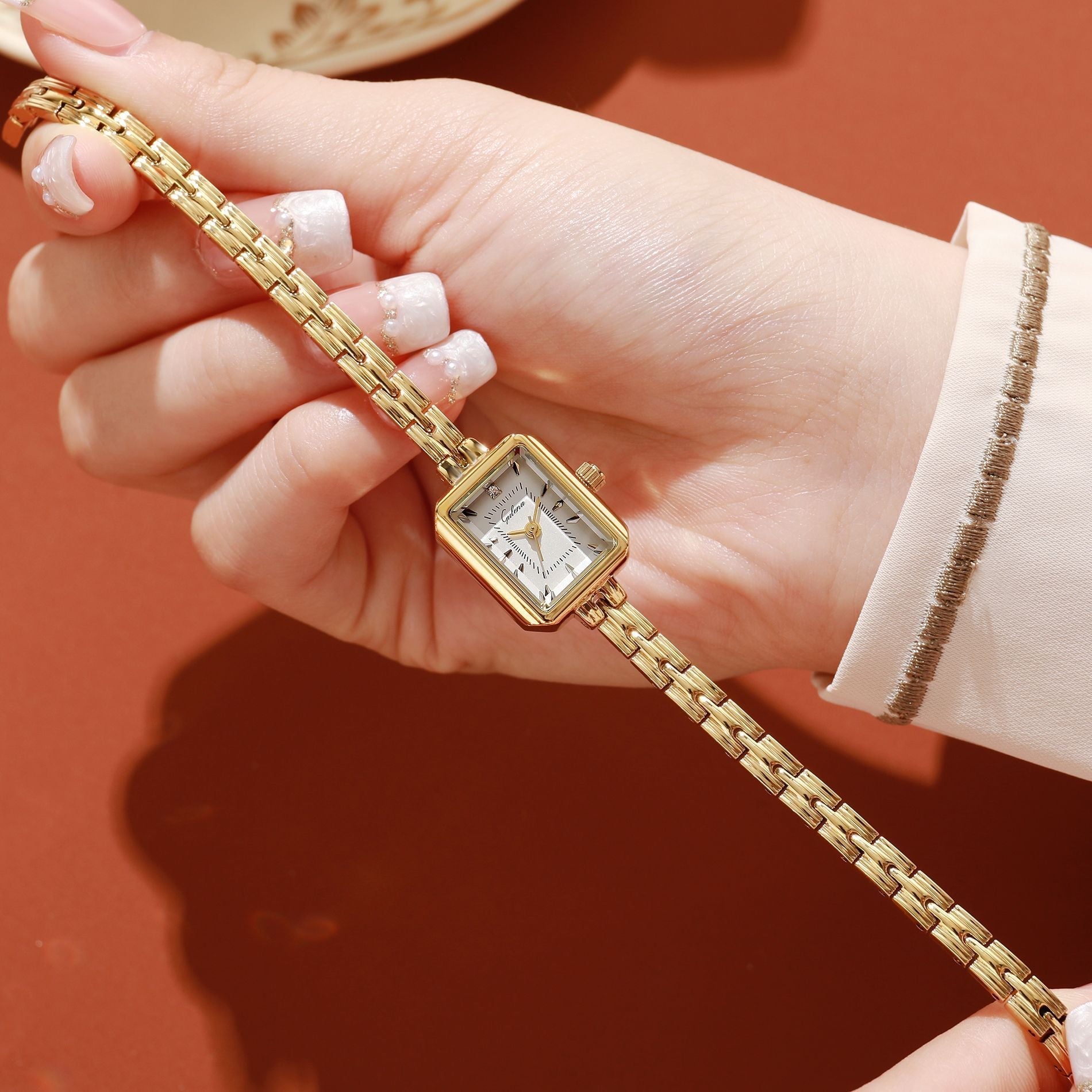 Zegarek Solène z prostokątną tarczą