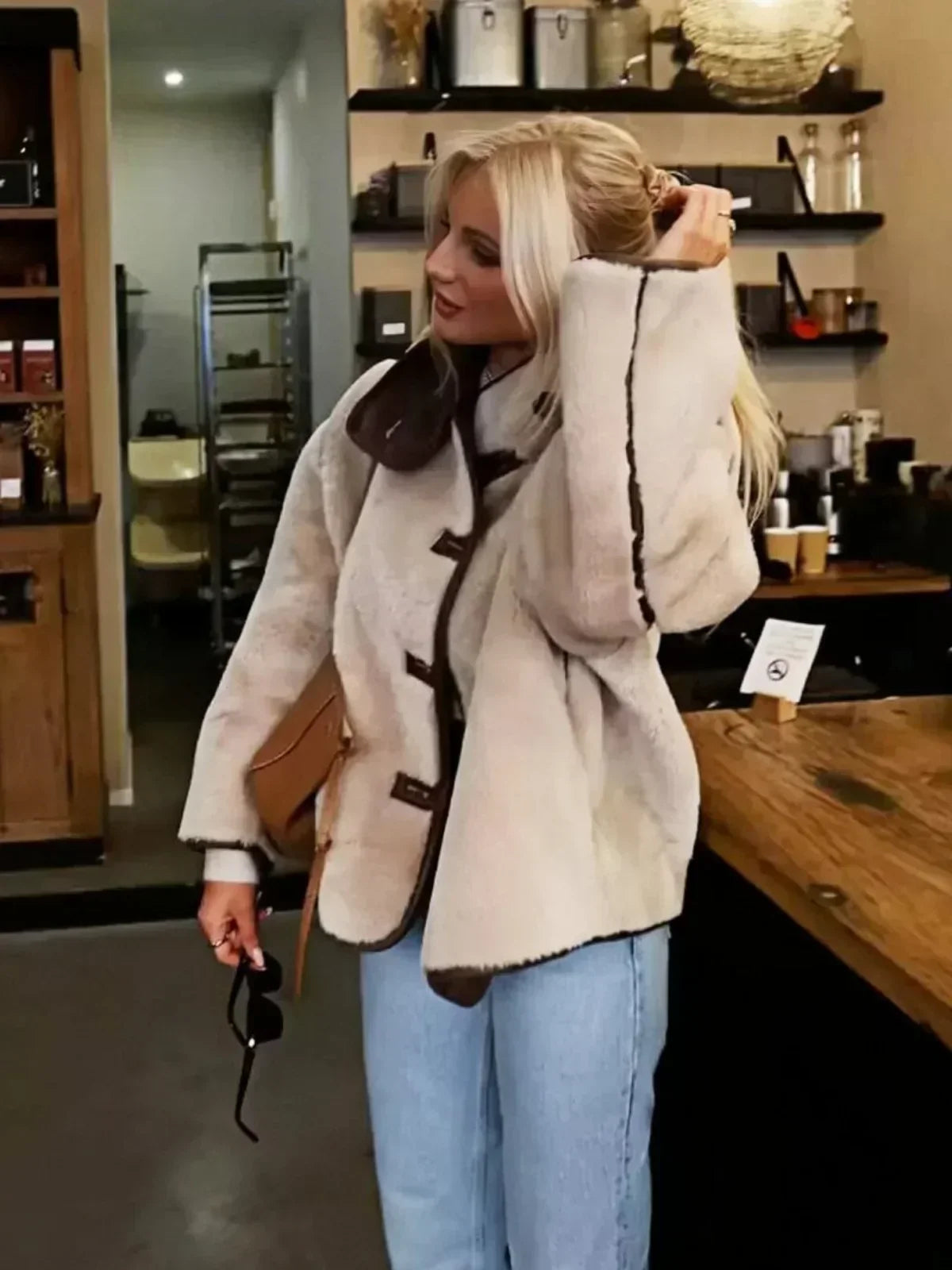 Kurtka Elena z sztucznym futrem i stójką